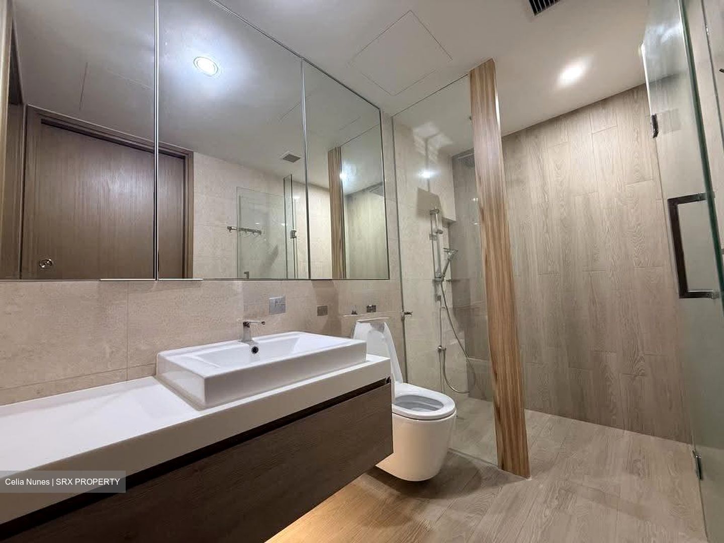 Marine Blue (D15), Condominium #634433401